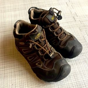 Keen Oakridge hiking shoe children’s